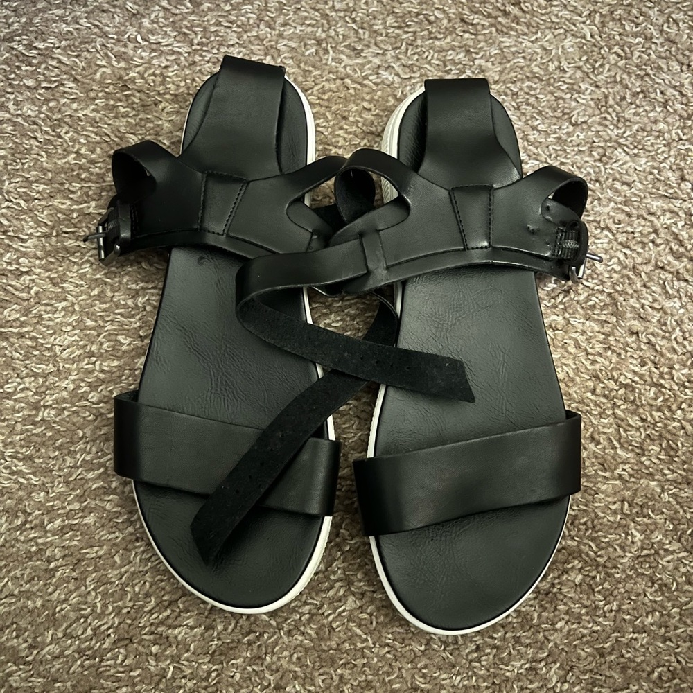 MIA Ellen Sandals